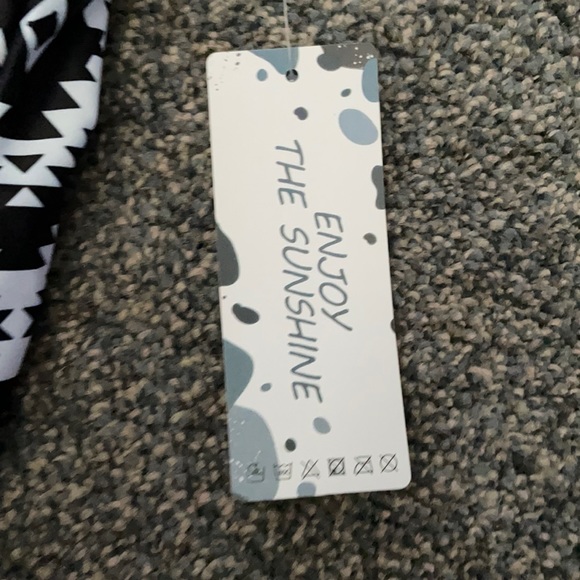 Enjoy the Sunshine Plus Size Tankini Aztec Swim Top - Picture 4 of 9